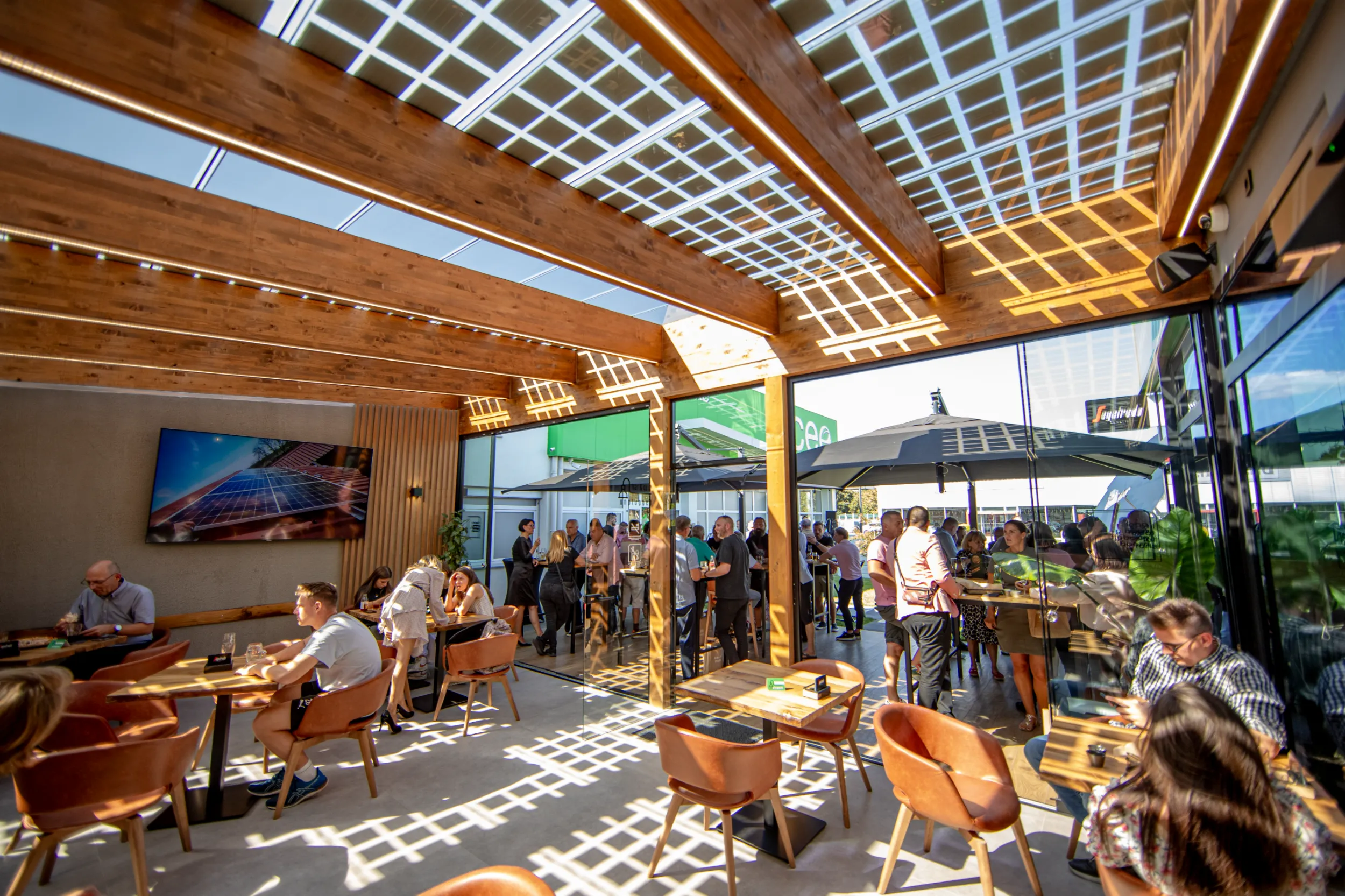 Solar Park & Unplugged Bar - 1